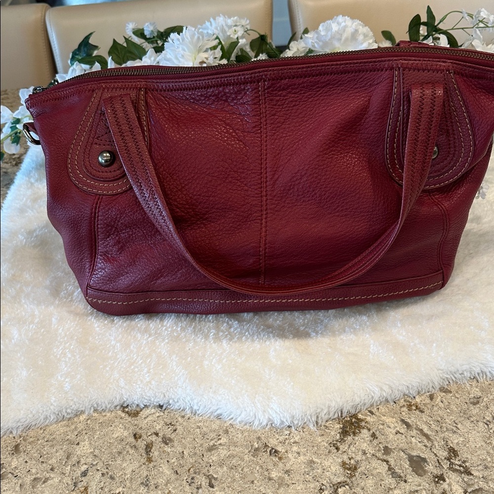 The Sak tote /shoulder bag. Leather
